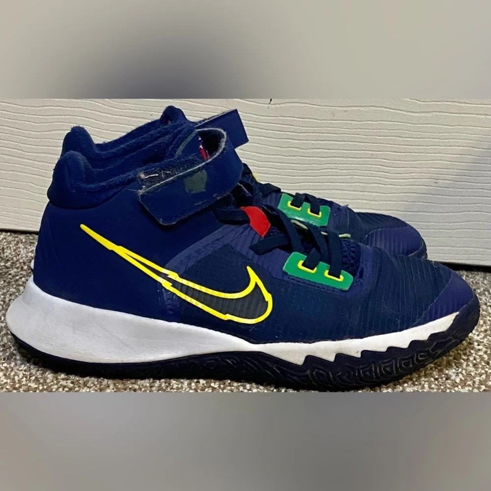 Nike Kyrie Flytrap 4 PS Blue Void Sz 2Y Hook & Loop Sneaker CT5536-400